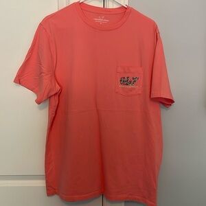 NWOT Vineyard Vines pocket tee
